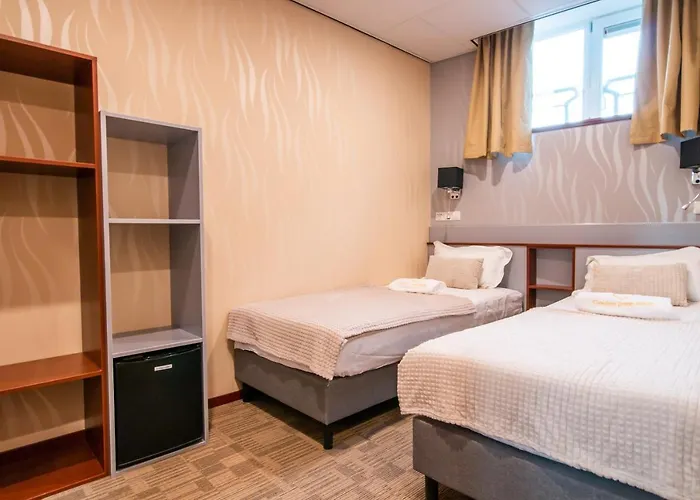 Golden Zaan Hotel, Zaandam-amsterdam מלון 3*